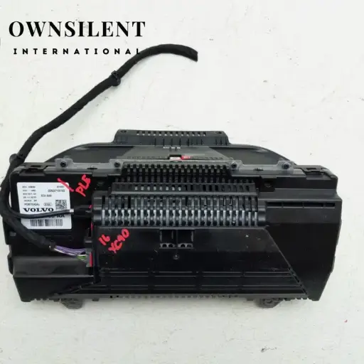 2016-2017 VOLVO XC90 DRIVER DASH DIGITAL SCREEN SPEEDOMETER INSTRUMENT CLUSTER